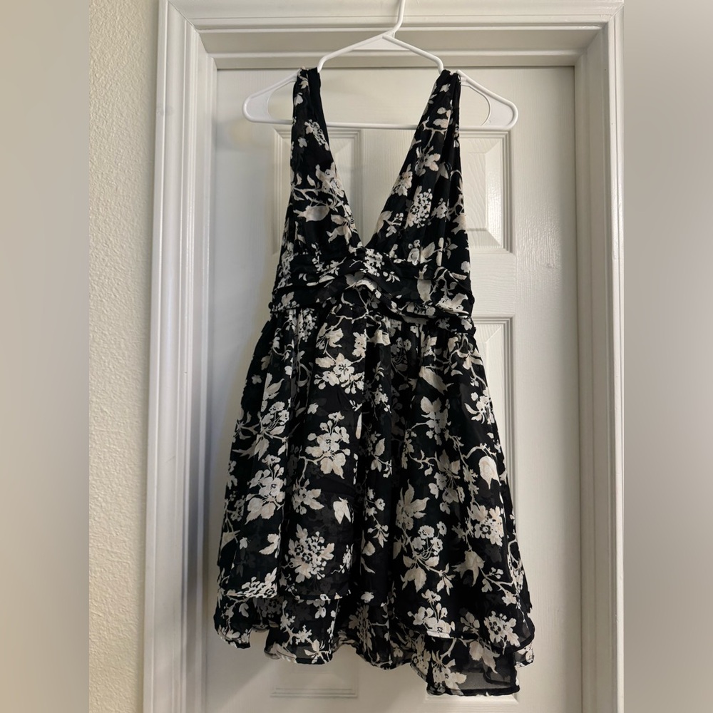 Abercrombie & Fitch Black and Cream Floral Chiffon Mini Dress - Picture 3 of 5